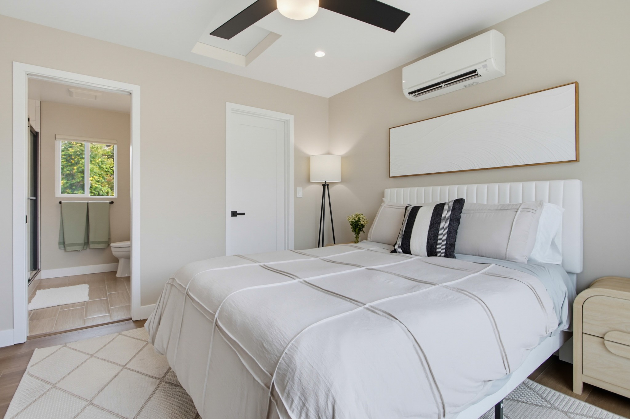 Virtual tour photo 67 of 75 for 953 Beryl St