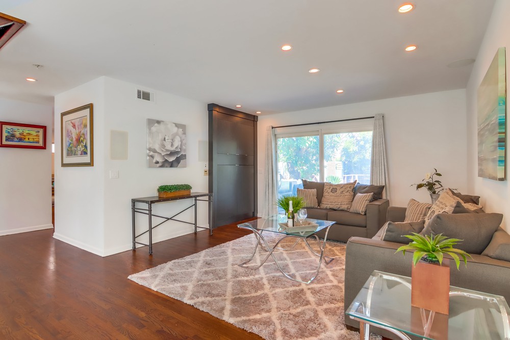 Virtual tour photo 12 of 77 for 953 Temple St