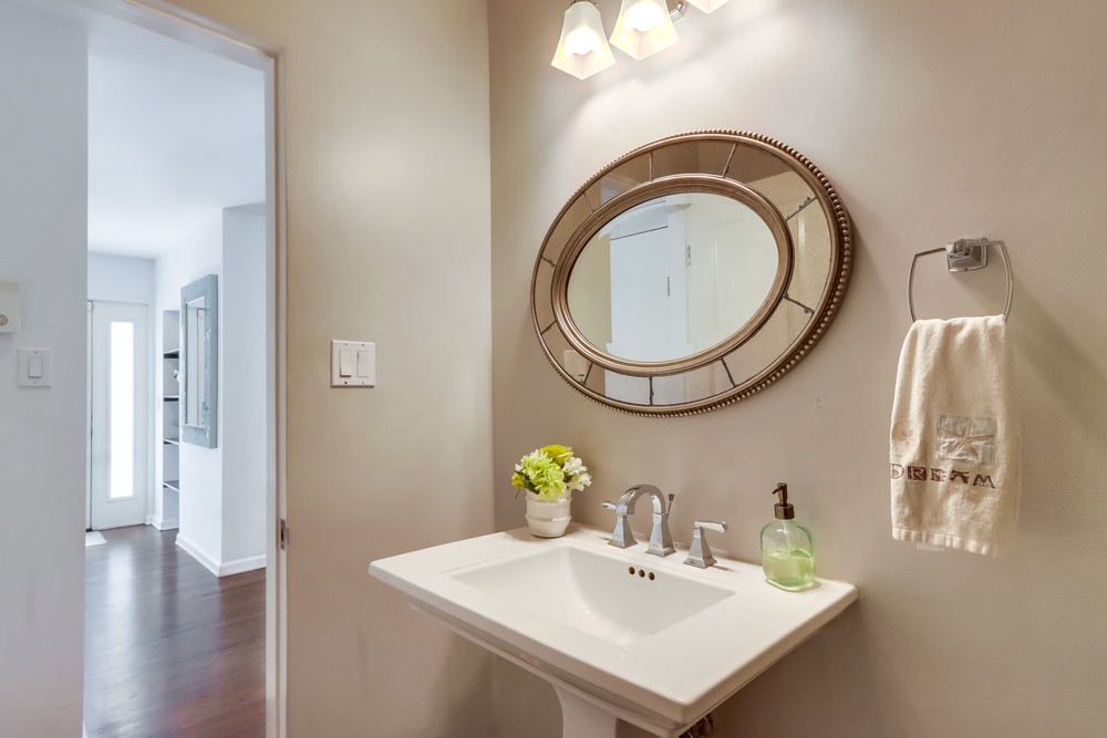 Virtual tour photo 31 of 77 for 953 Temple St