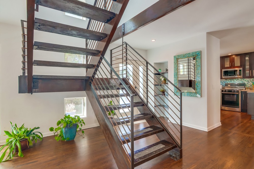 Virtual tour photo 32 of 77 for 953 Temple St