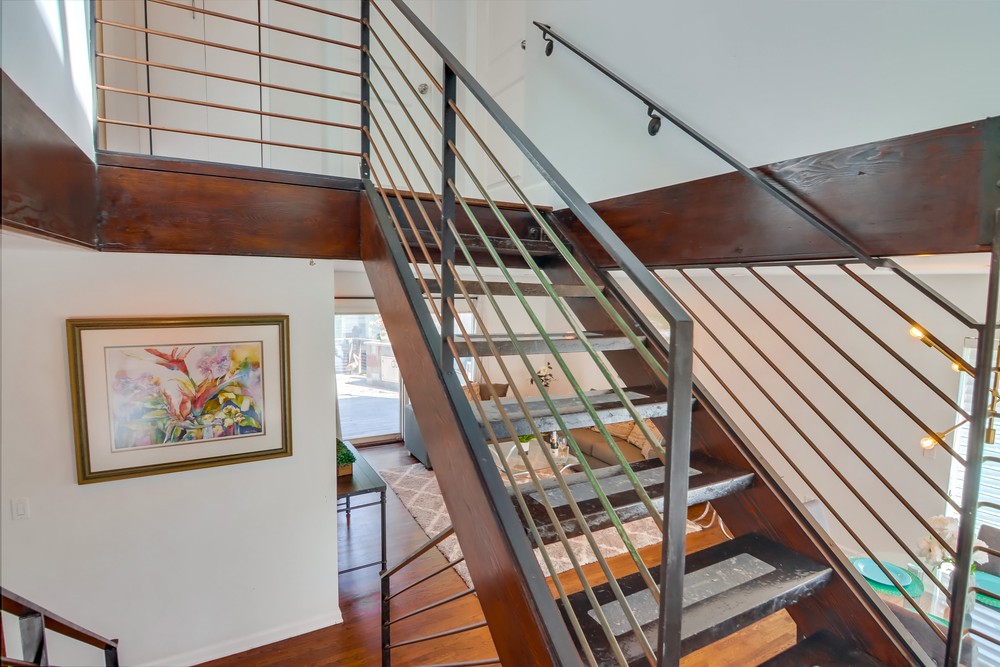 Virtual tour photo 33 of 77 for 953 Temple St