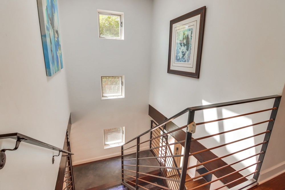 Virtual tour photo 36 of 77 for 953 Temple St