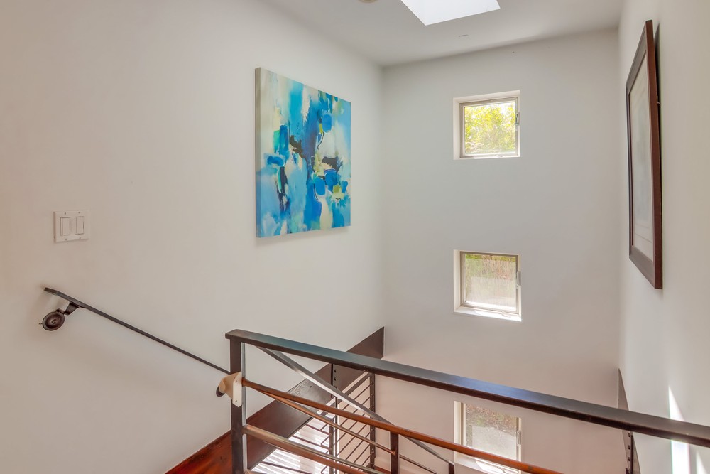 Virtual tour photo 37 of 77 for 953 Temple St