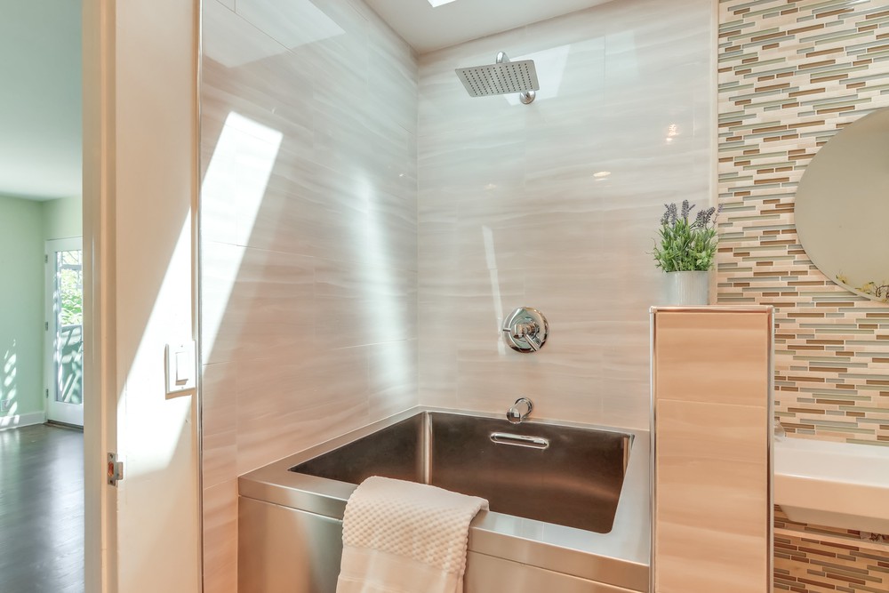 Virtual tour photo 48 of 77 for 953 Temple St