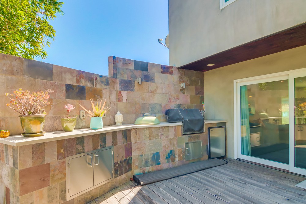 Virtual tour photo 58 of 77 for 953 Temple St