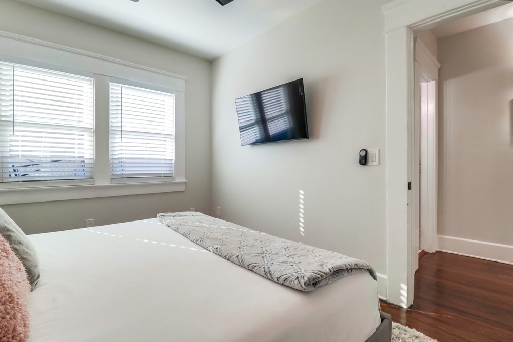 Virtual tour photo 22 of 36 for 954 23rd St
