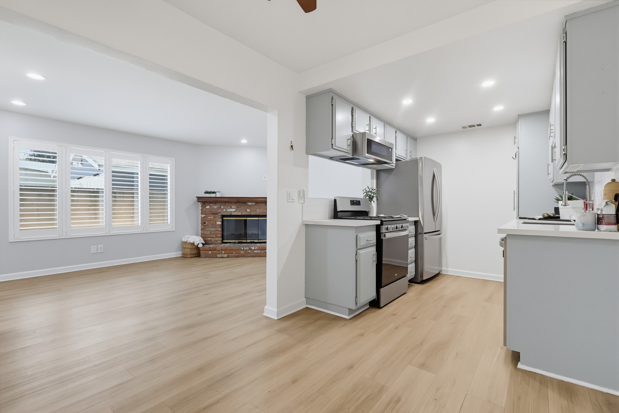 Virtual tour photo 14 of 83 for 9542 Mayne St Apt G