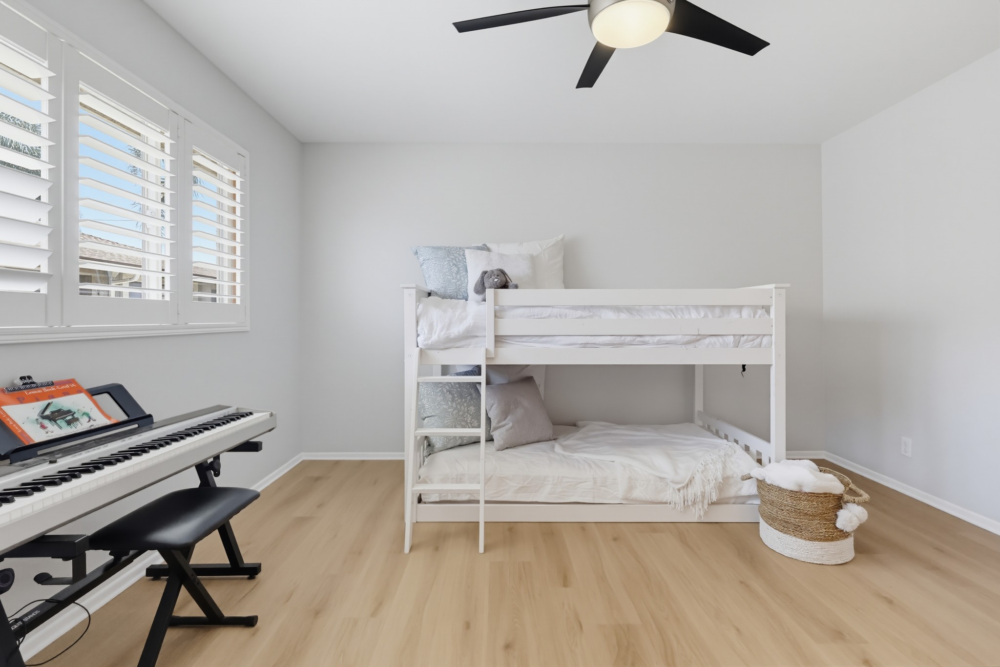 Virtual tour photo 36 of 83 for 9542 Mayne St Apt G