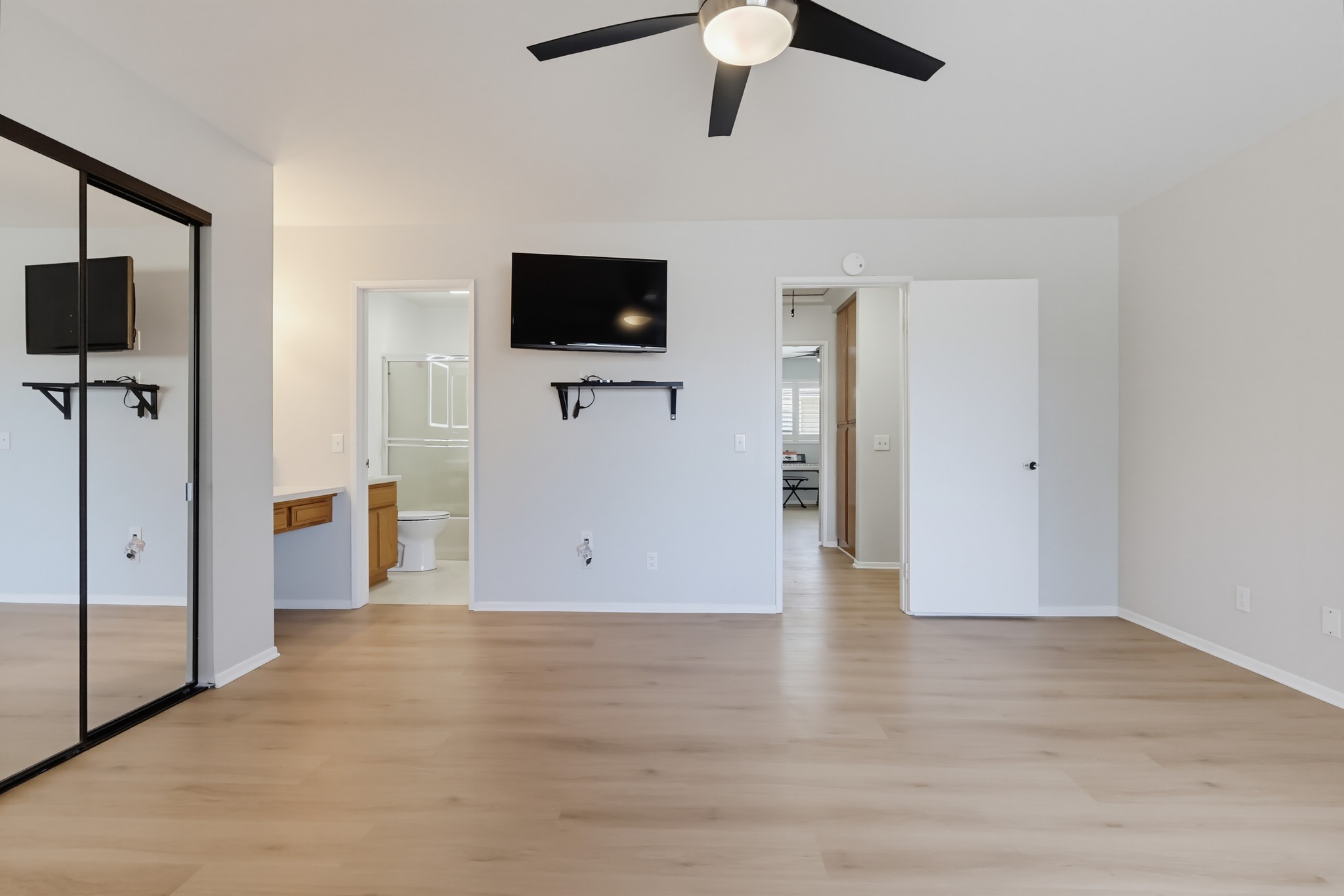 Virtual tour photo 54 of 83 for 9542 Mayne St Apt G