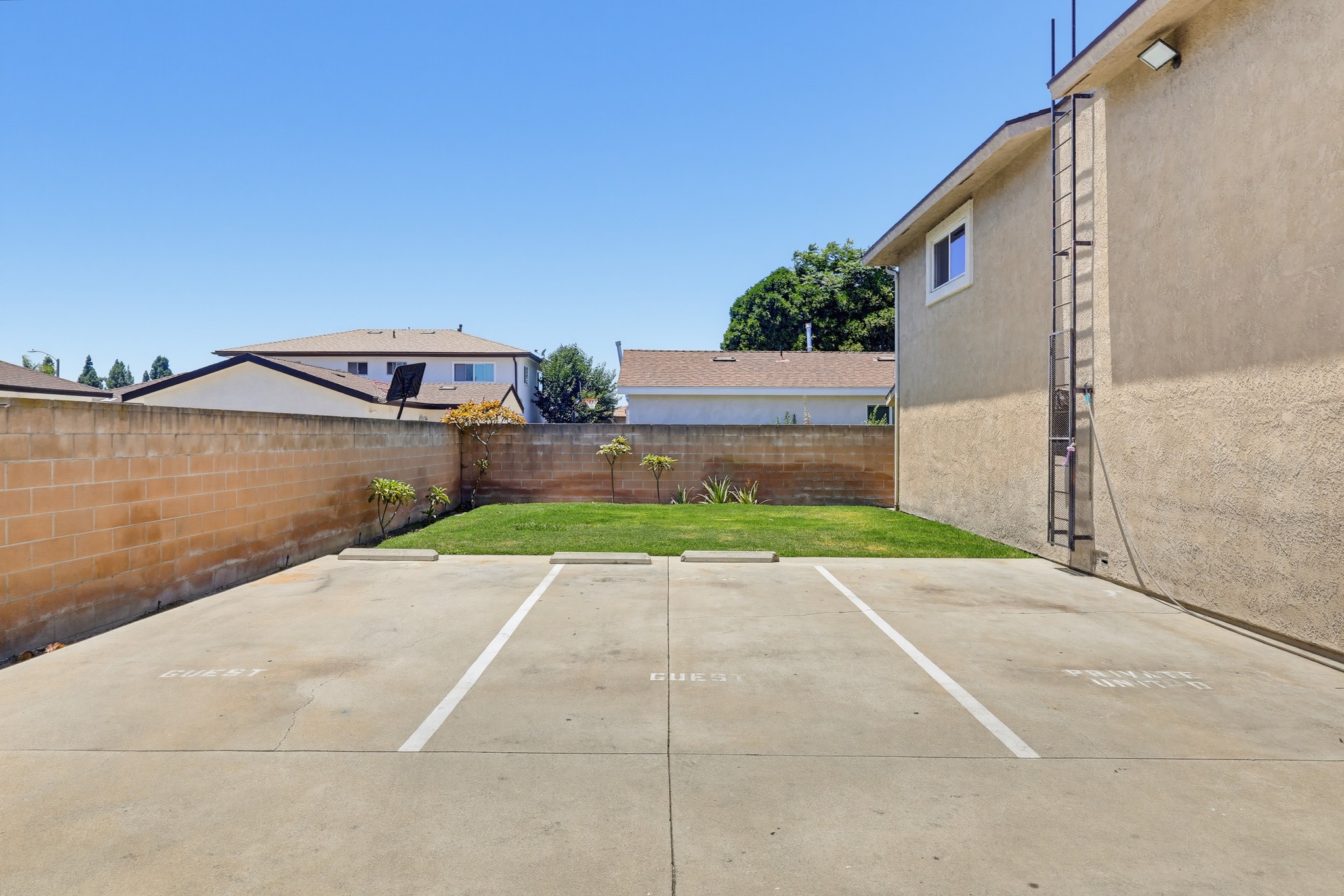 Virtual tour photo 70 of 83 for 9542 Mayne St Apt G
