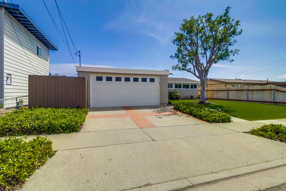 Virtual tour photo 4 of 41 for 9547 Yolanda Ave