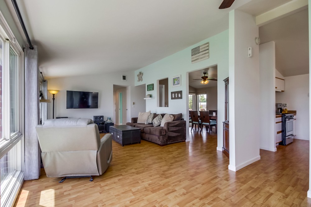 Virtual tour photo 8 of 41 for 9547 Yolanda Ave