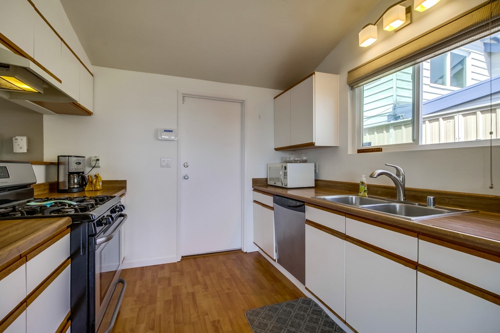 Virtual tour photo 20 of 41 for 9547 Yolanda Ave