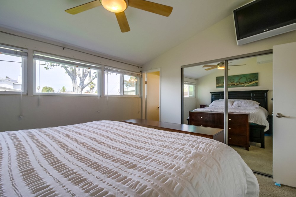 Virtual tour photo 23 of 41 for 9547 Yolanda Ave