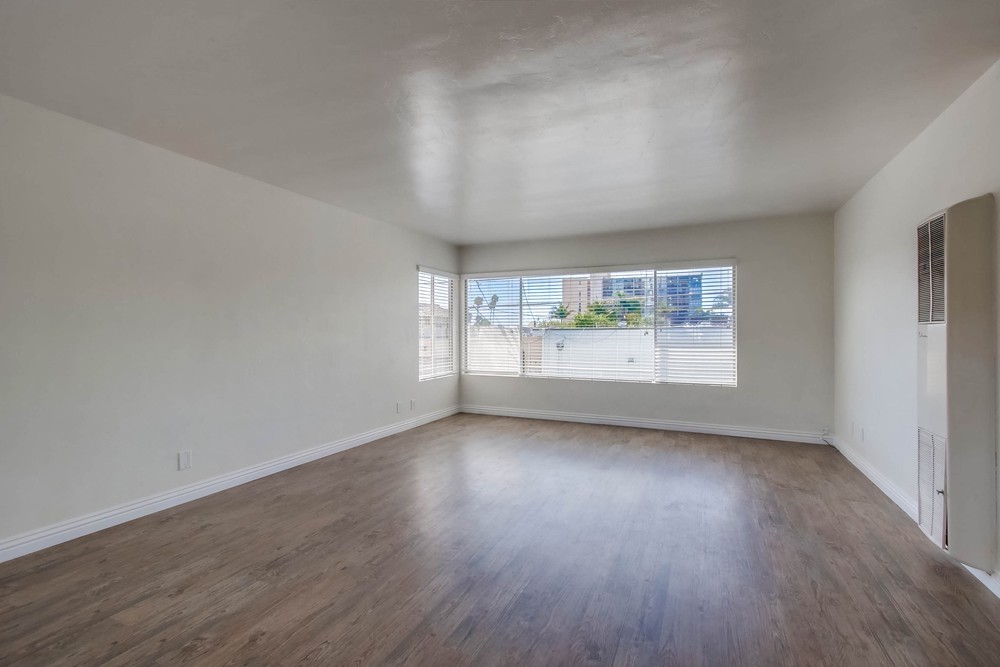 Virtual tour photo 7 of 30 for 955 1/2 Opal St