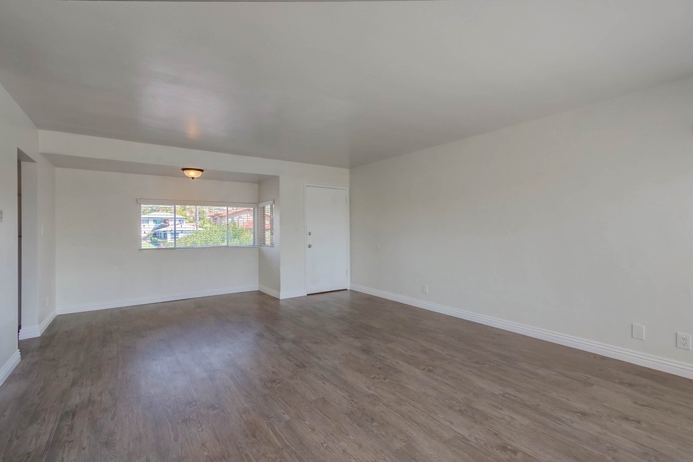 Virtual tour photo 8 of 30 for 955 1/2 Opal St