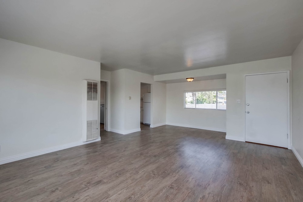 Virtual tour photo 9 of 30 for 955 1/2 Opal St