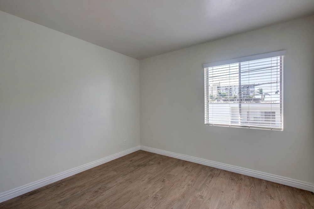 Virtual tour photo 16 of 30 for 955 1/2 Opal St