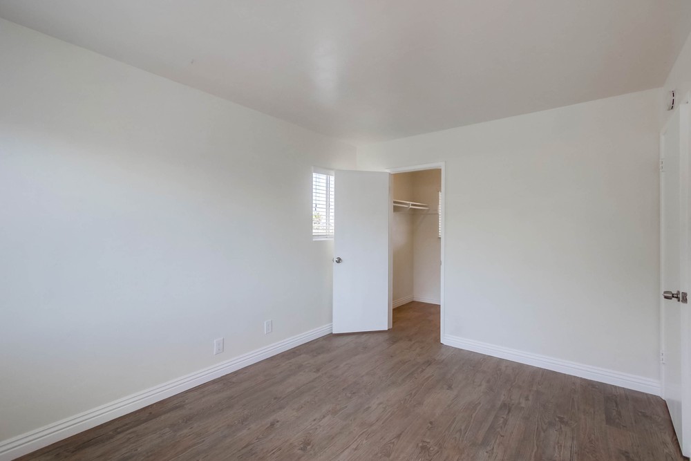Virtual tour photo 23 of 30 for 955 1/2 Opal St