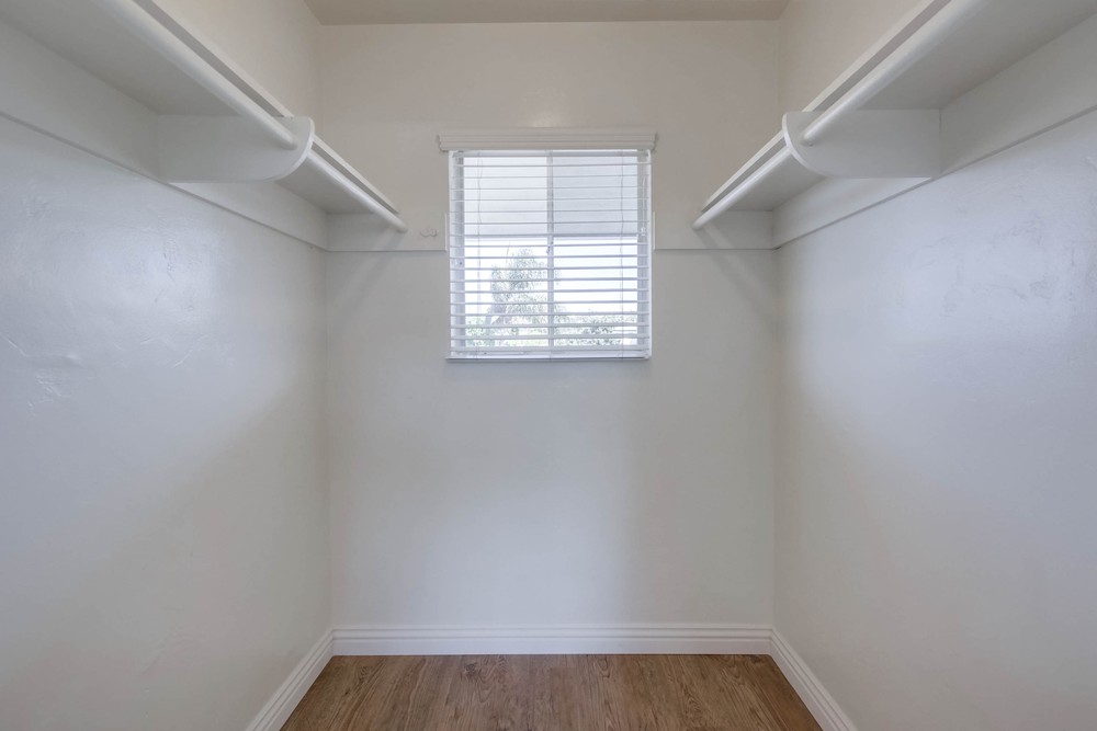 Virtual tour photo 24 of 30 for 955 1/2 Opal St