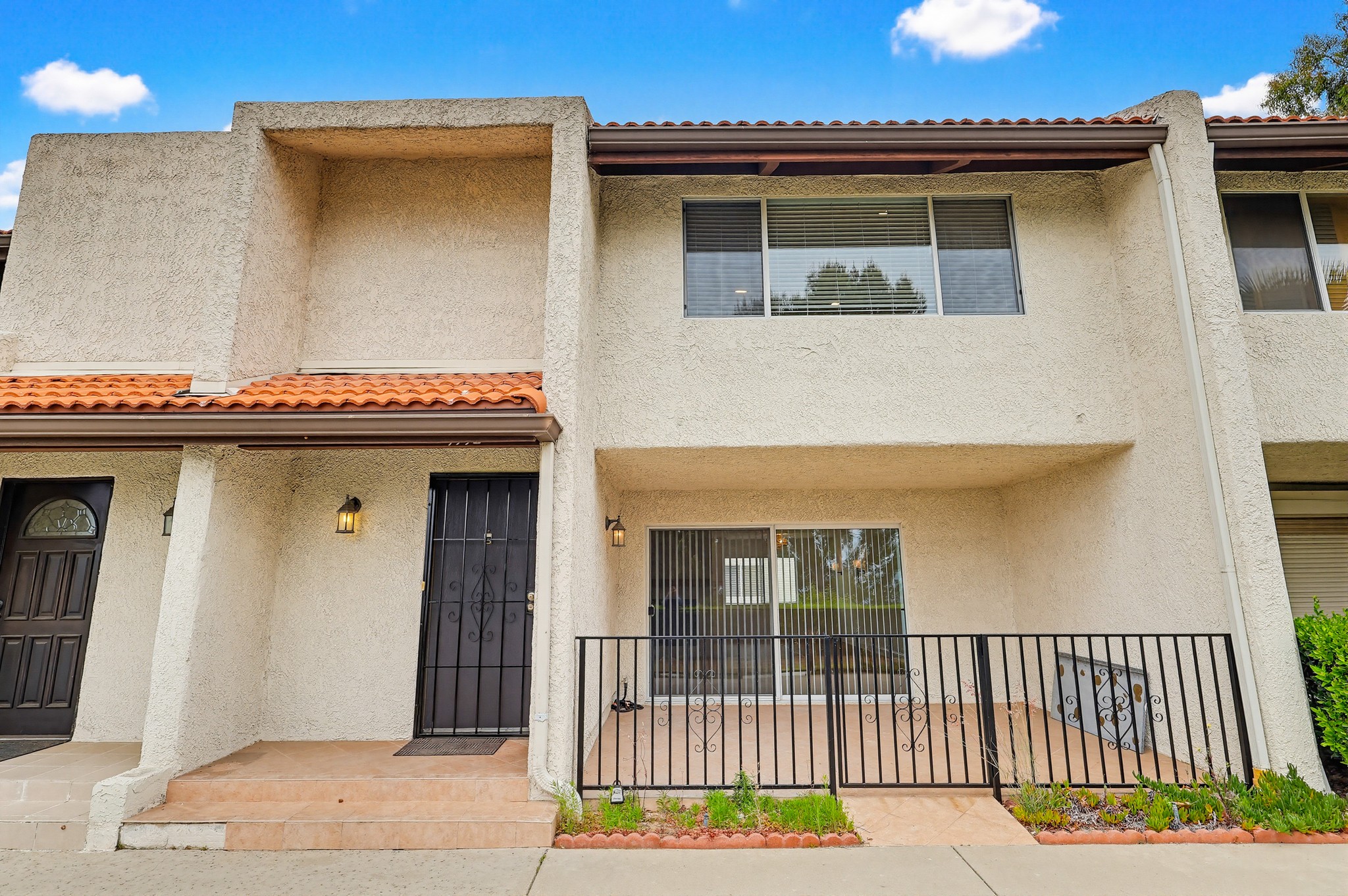 Virtual tour photo 1 of 103 for 9552 Vía Milano