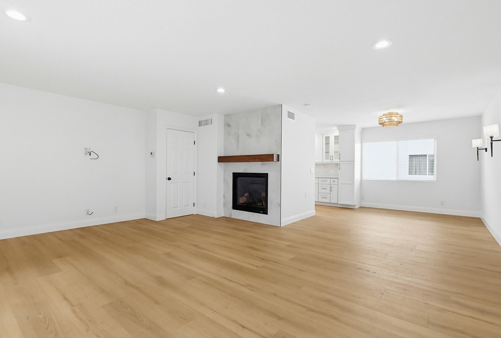 Virtual tour photo 11 of 103 for 9552 Vía Milano