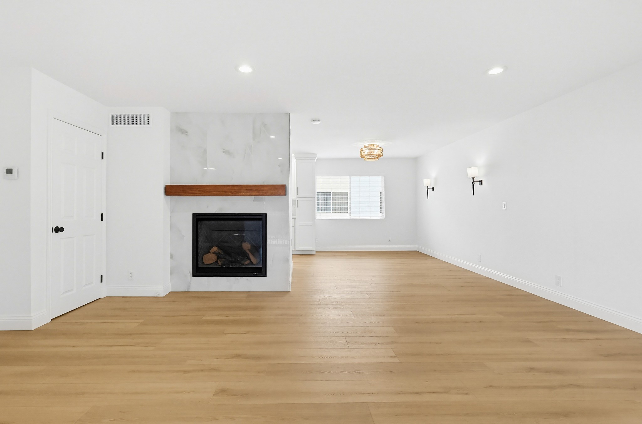 Virtual tour photo 12 of 103 for 9552 Vía Milano
