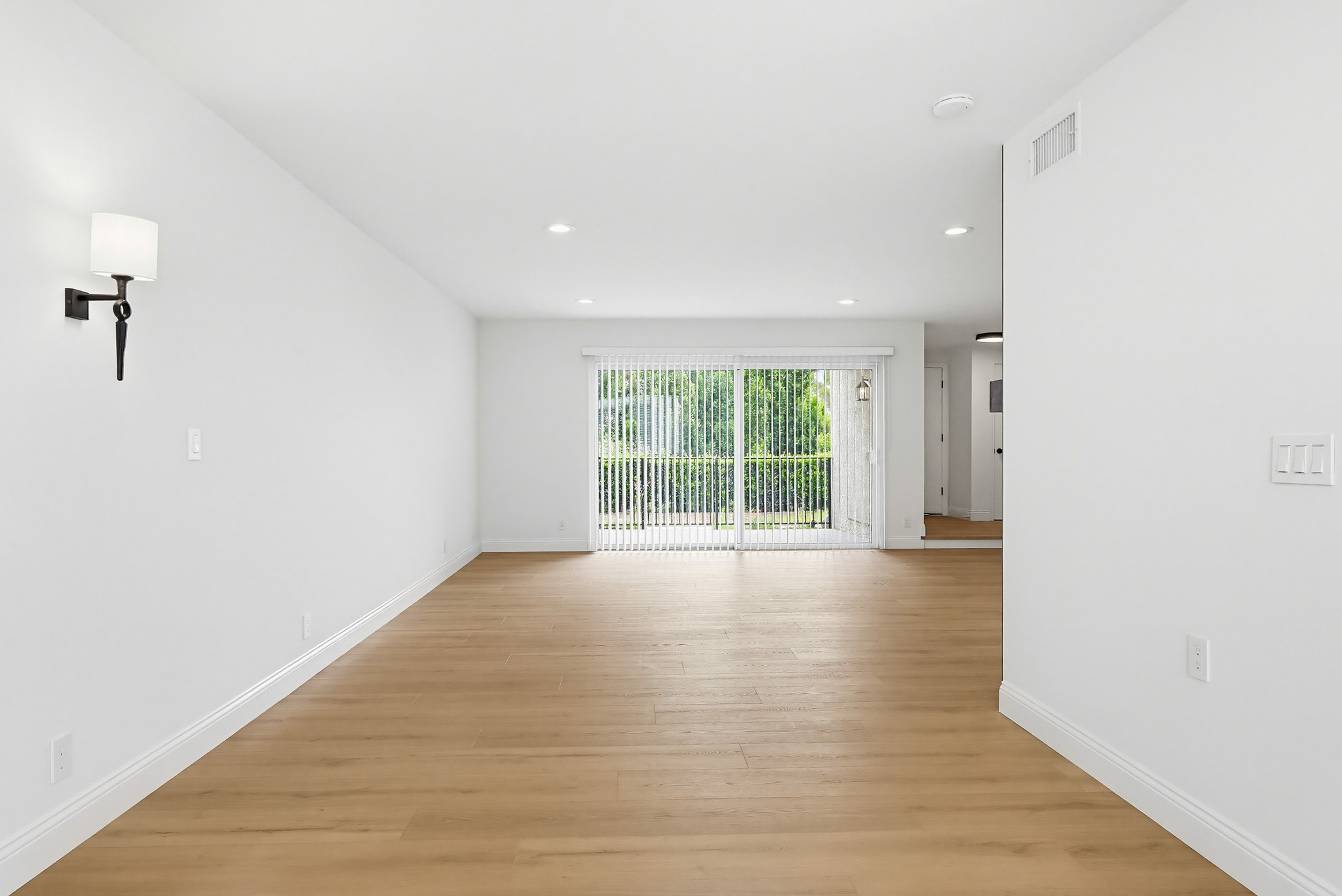 Virtual tour photo 19 of 103 for 9552 Vía Milano