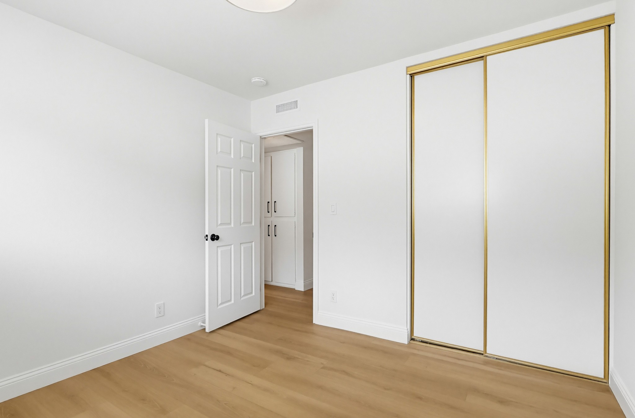 Virtual tour photo 35 of 103 for 9552 Vía Milano
