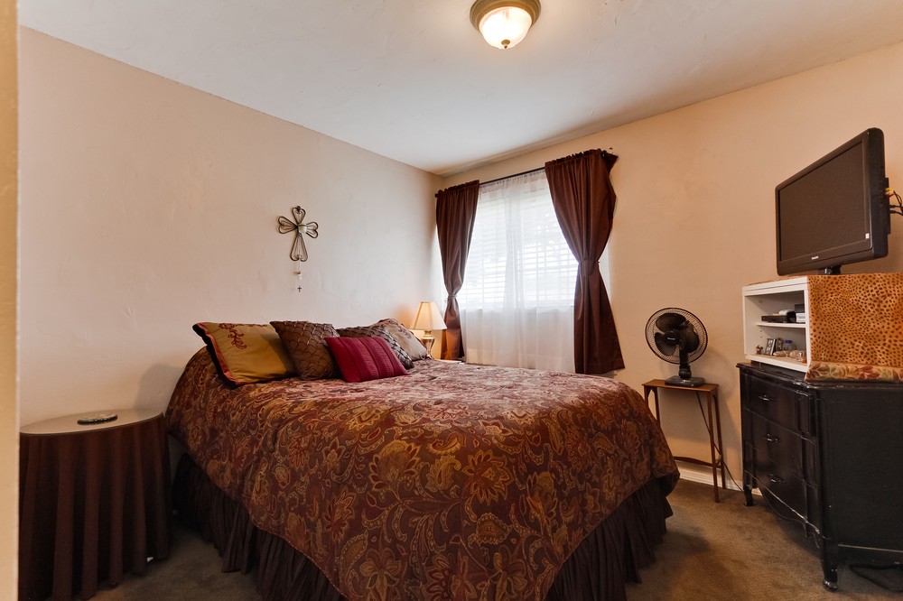 Virtual tour photo 16 of 26 for 9556 Abbeyfield Rd