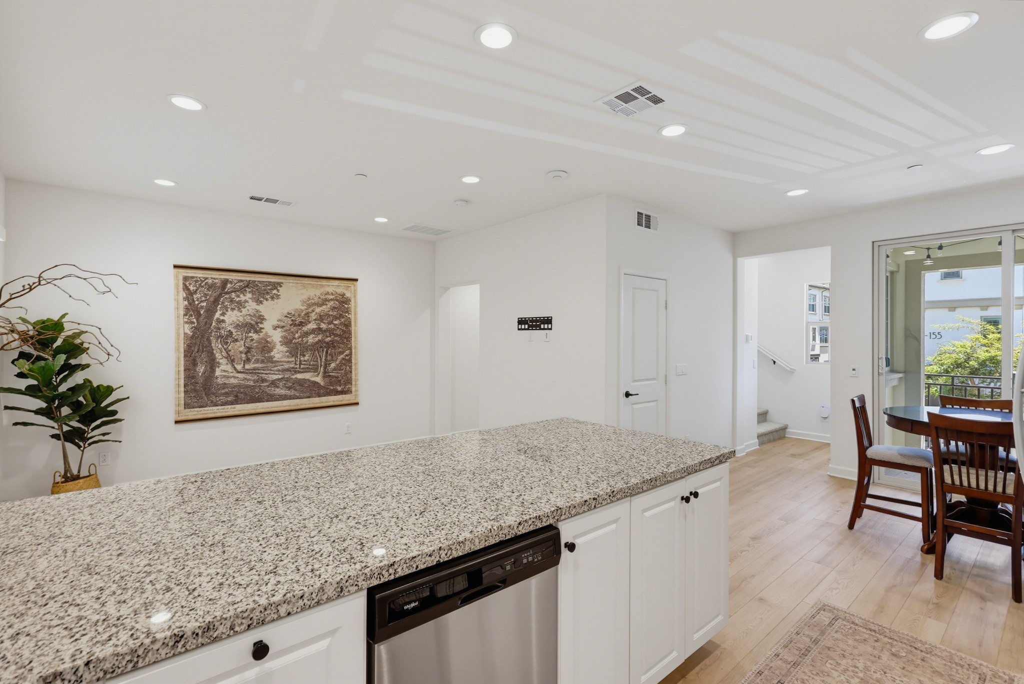 Virtual tour photo 17 of 52 for 956 Blackstone Dr