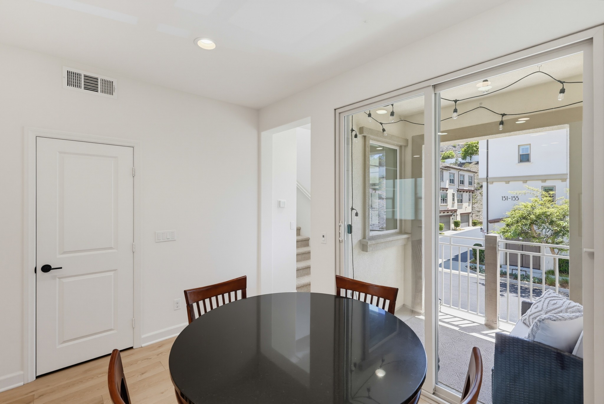 Virtual tour photo 20 of 52 for 956 Blackstone Dr