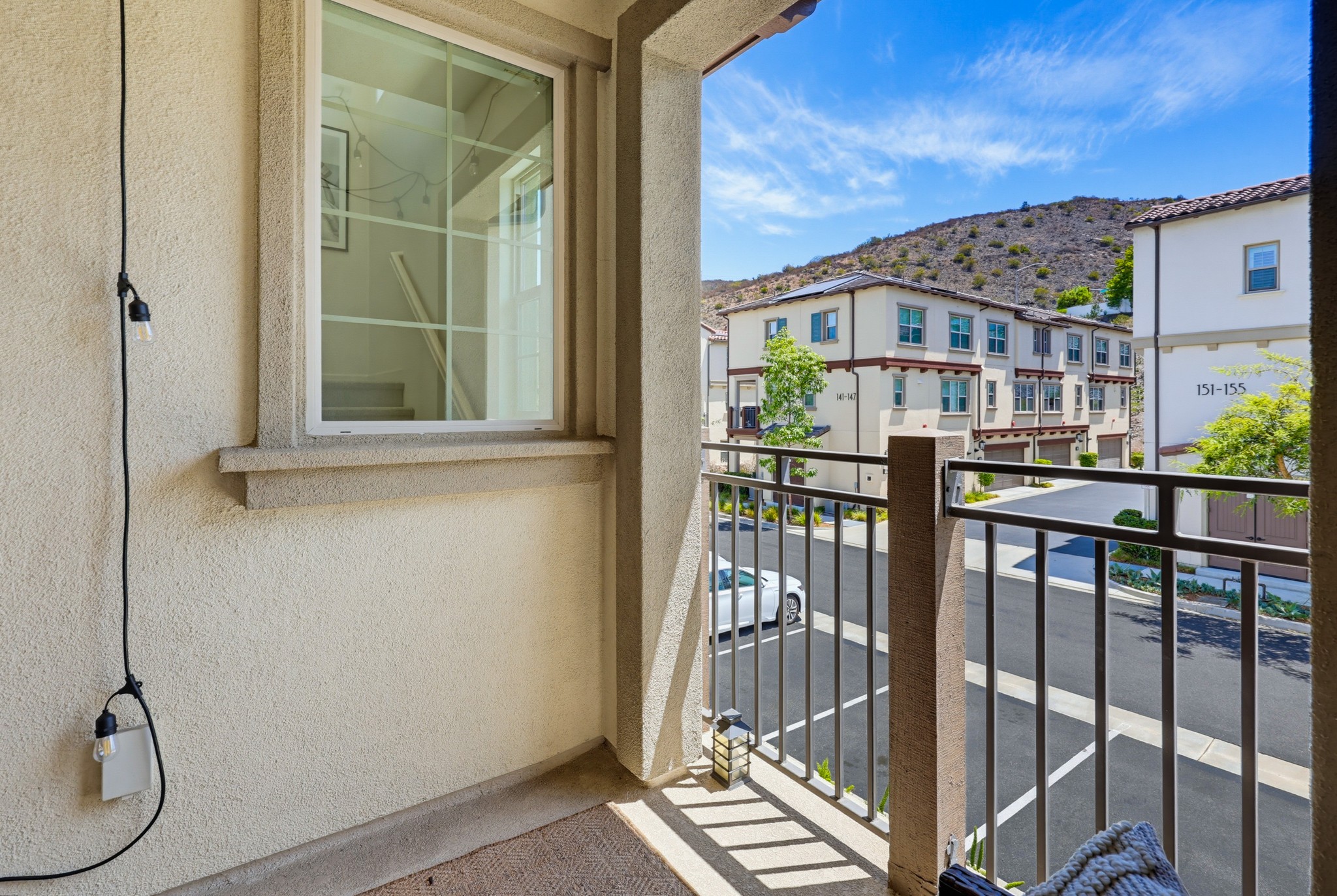 Virtual tour photo 25 of 52 for 956 Blackstone Dr