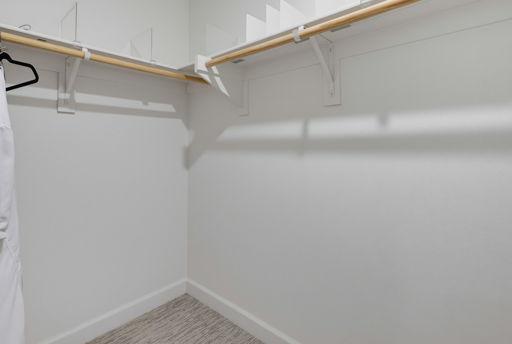 Virtual tour photo 37 of 52 for 956 Blackstone Dr