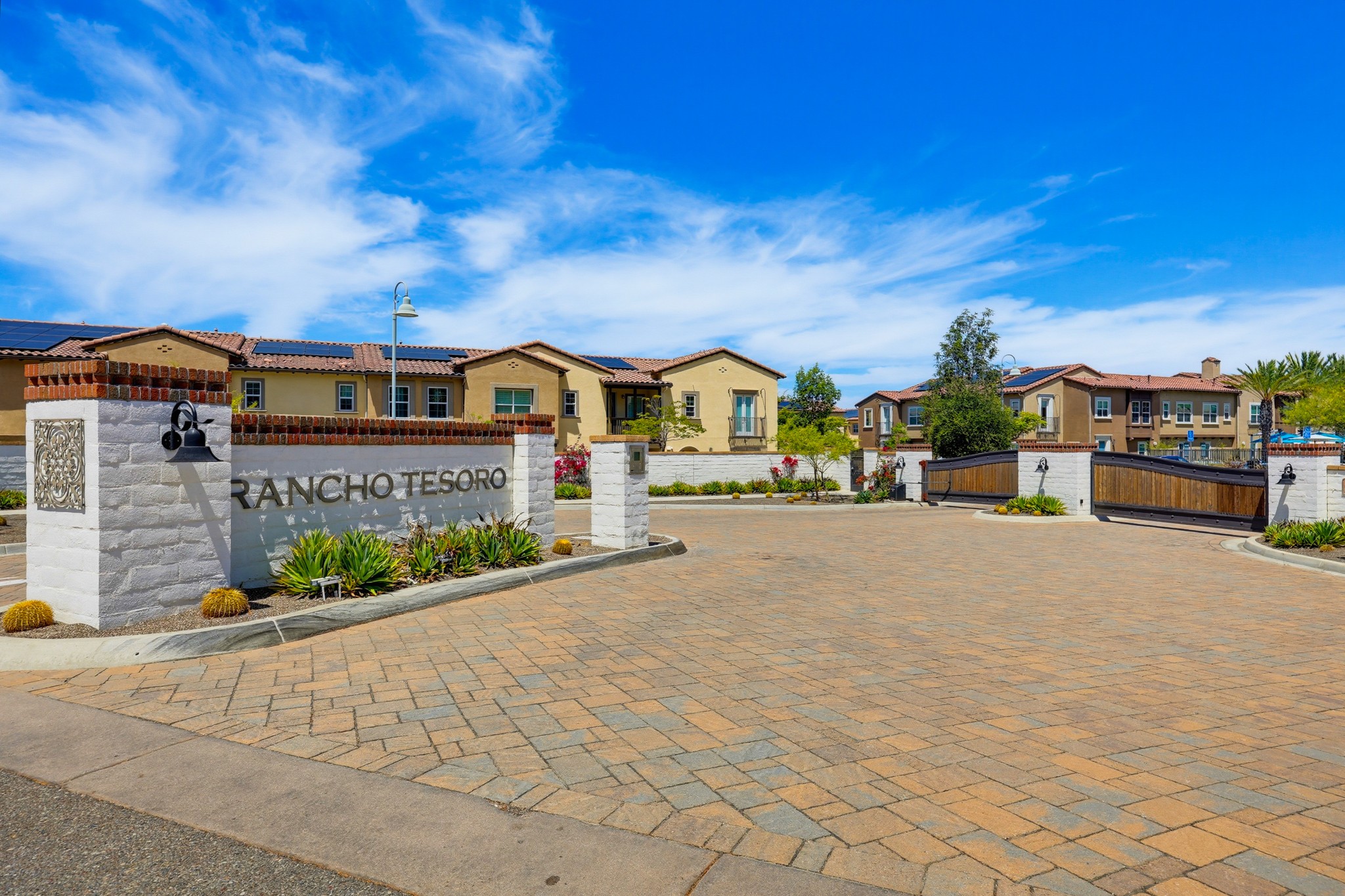 Virtual tour photo 51 of 52 for 956 Blackstone Dr