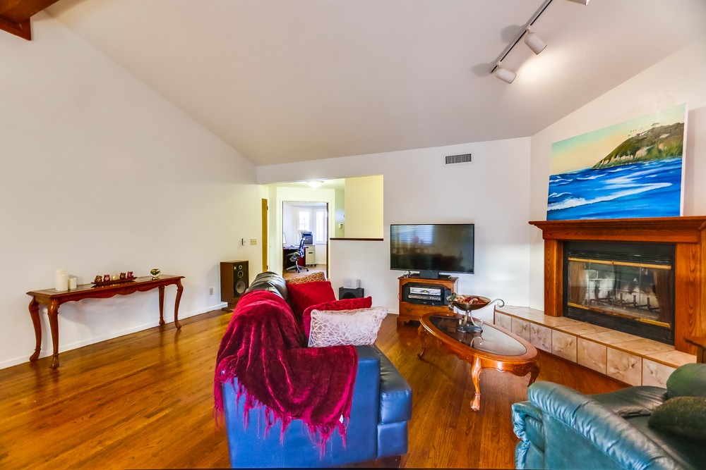 Virtual tour photo 16 of 48 for 956 Tarento Dr