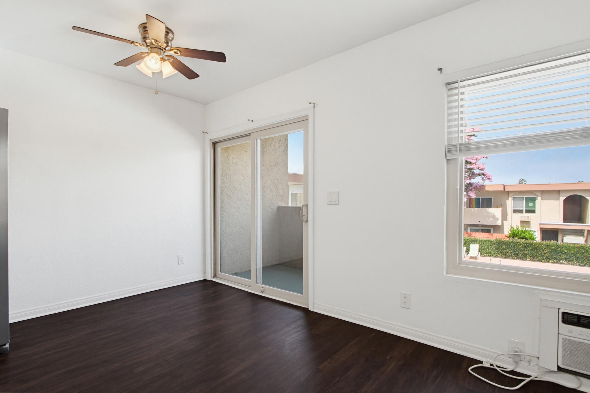 Virtual tour photo 13 of 31 for 9598 Carroll Canyon Rd APT 266