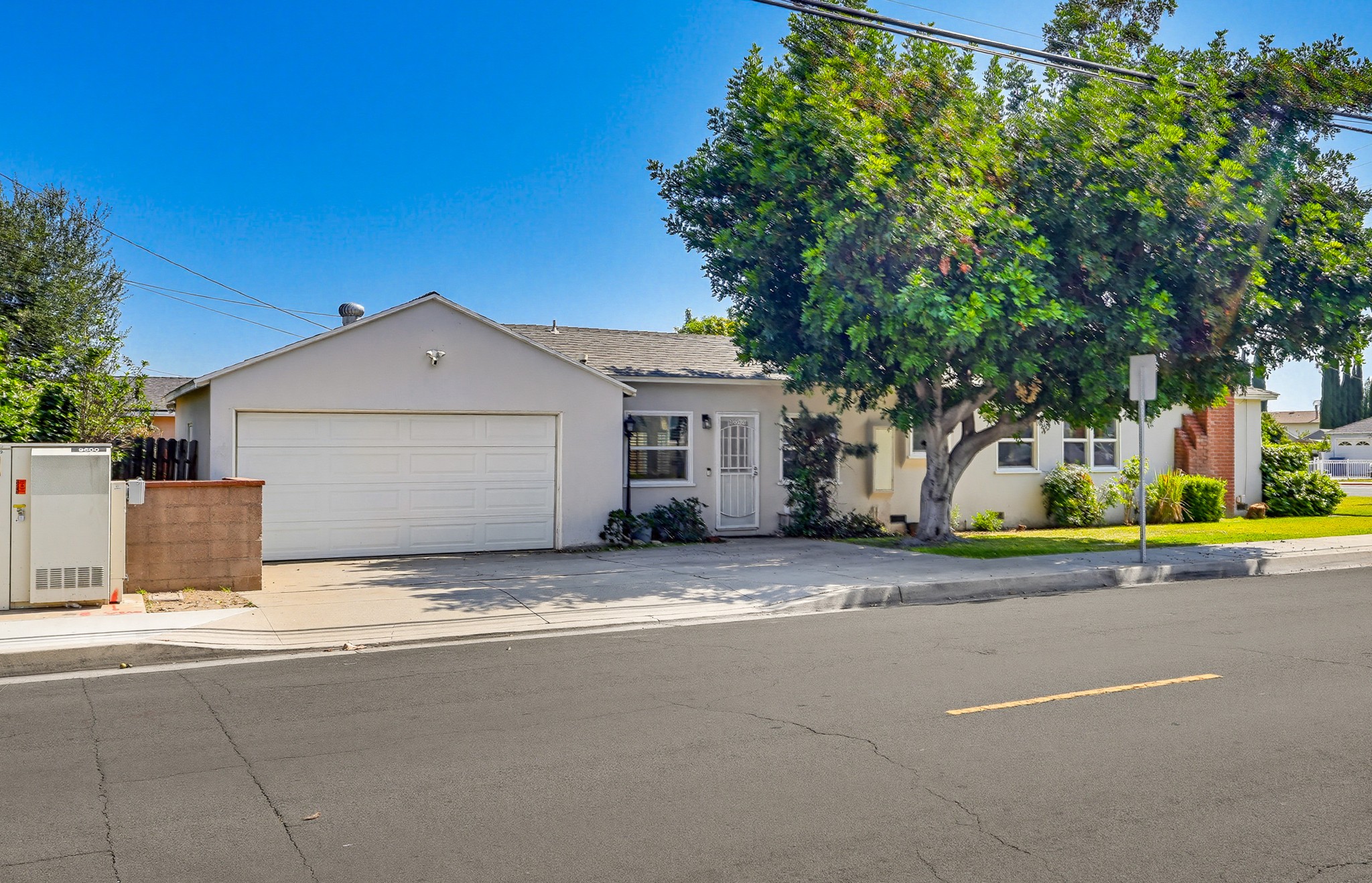 Virtual tour photo 3 of 82 for 9602 Olive St