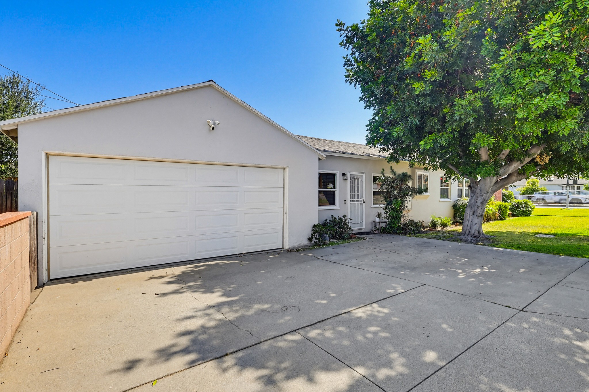 Virtual tour photo 4 of 82 for 9602 Olive St
