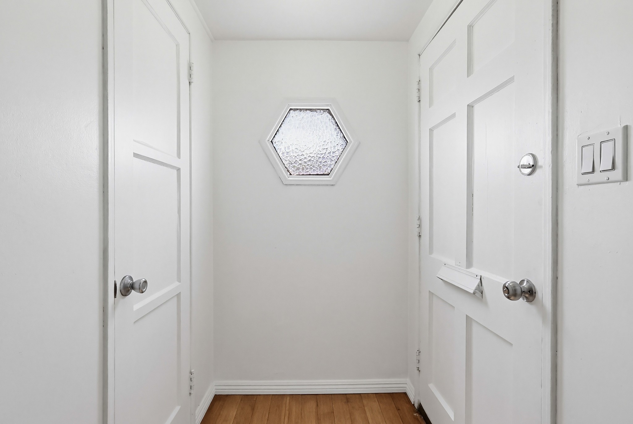 Virtual tour photo 6 of 82 for 9602 Olive St