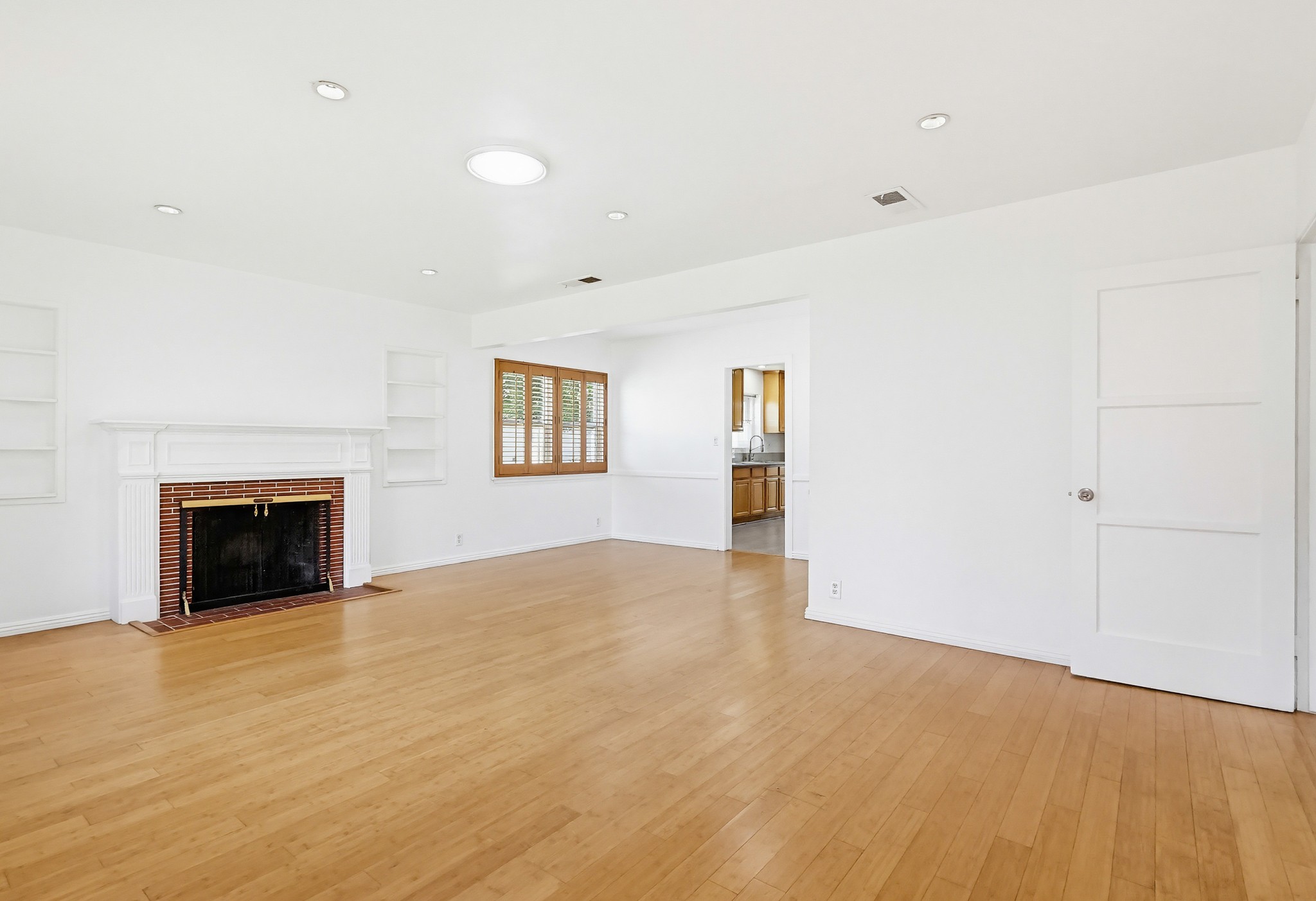 Virtual tour photo 8 of 82 for 9602 Olive St