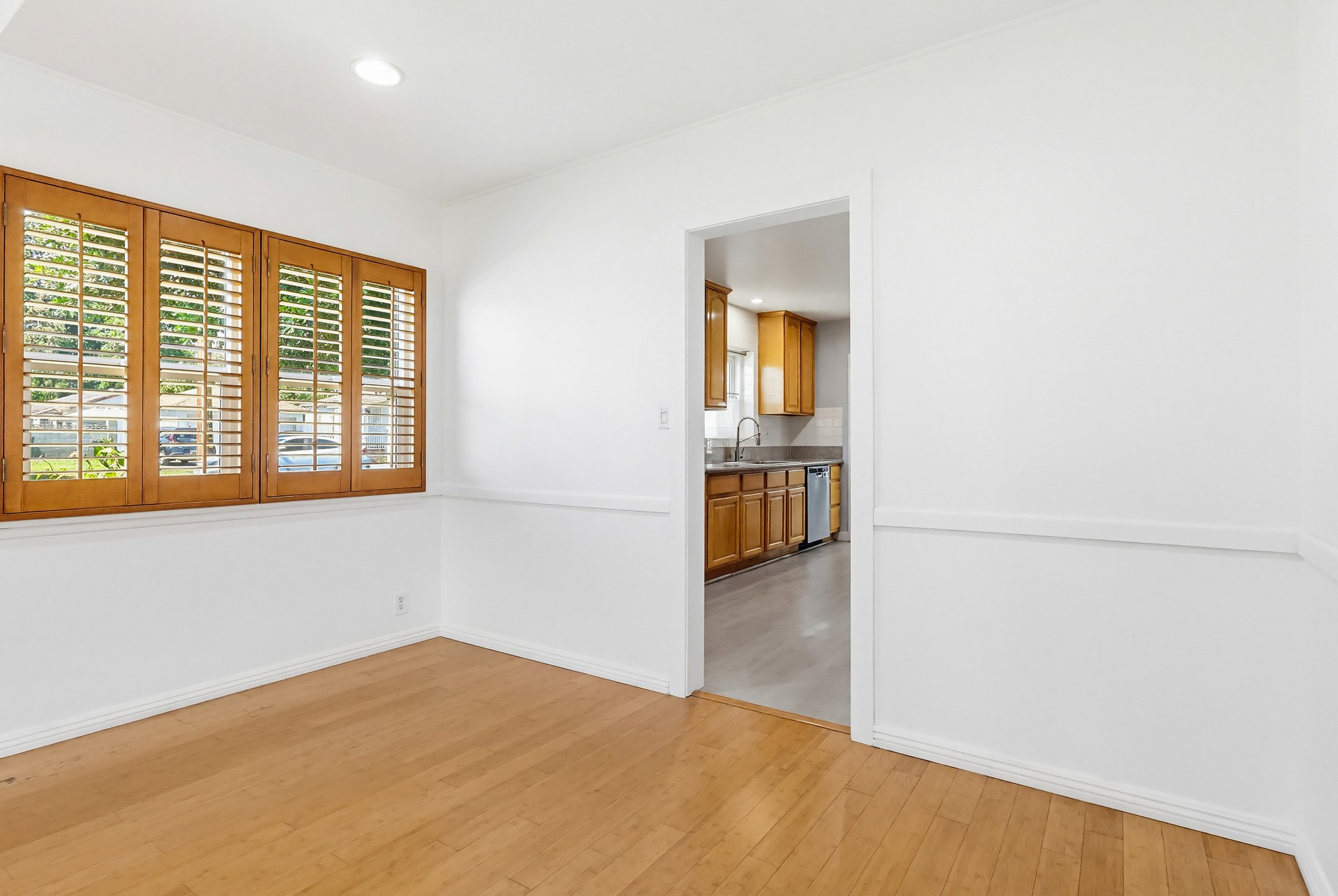 Virtual tour photo 13 of 82 for 9602 Olive St