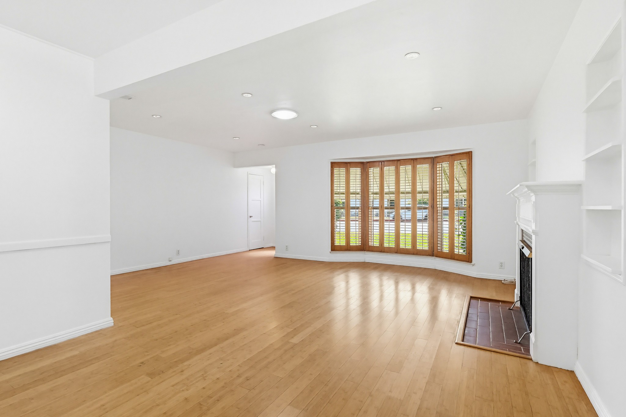 Virtual tour photo 15 of 82 for 9602 Olive St
