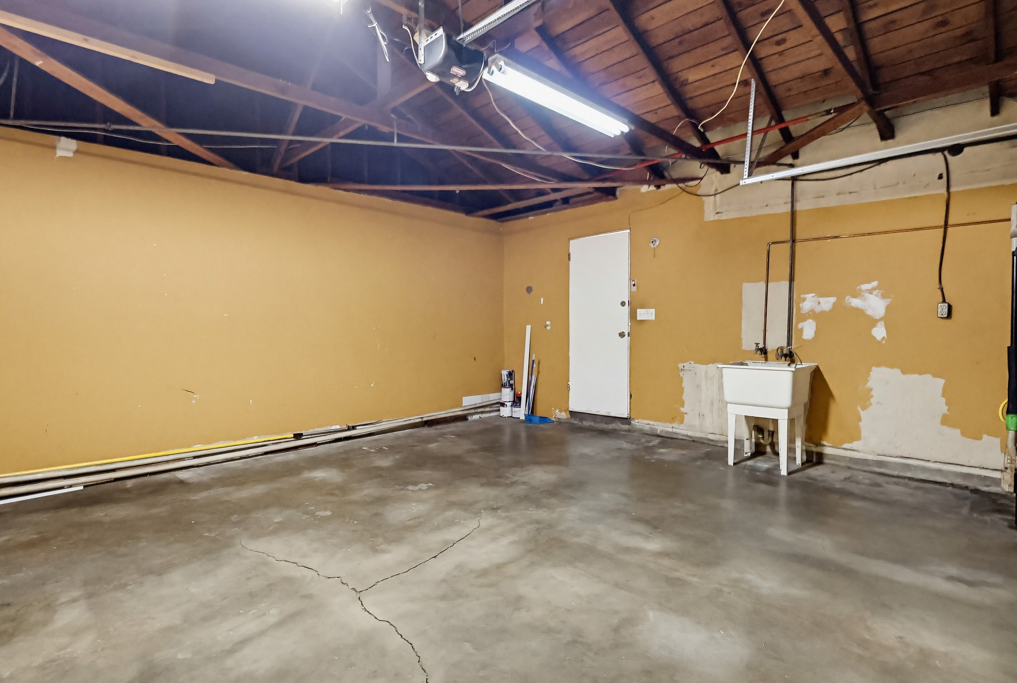 Virtual tour photo 57 of 82 for 9602 Olive St