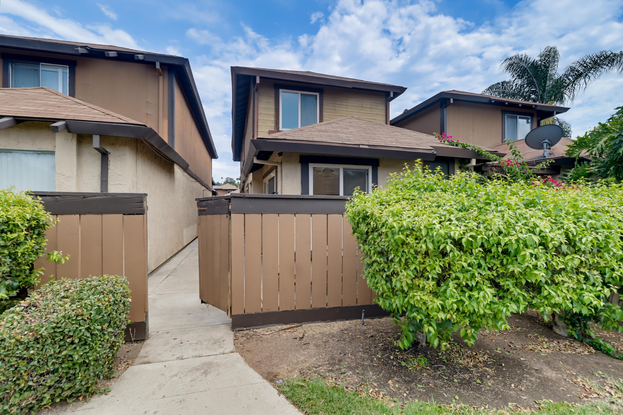 Virtual tour photo 4 of 42 for 9604 Kumquat Dr