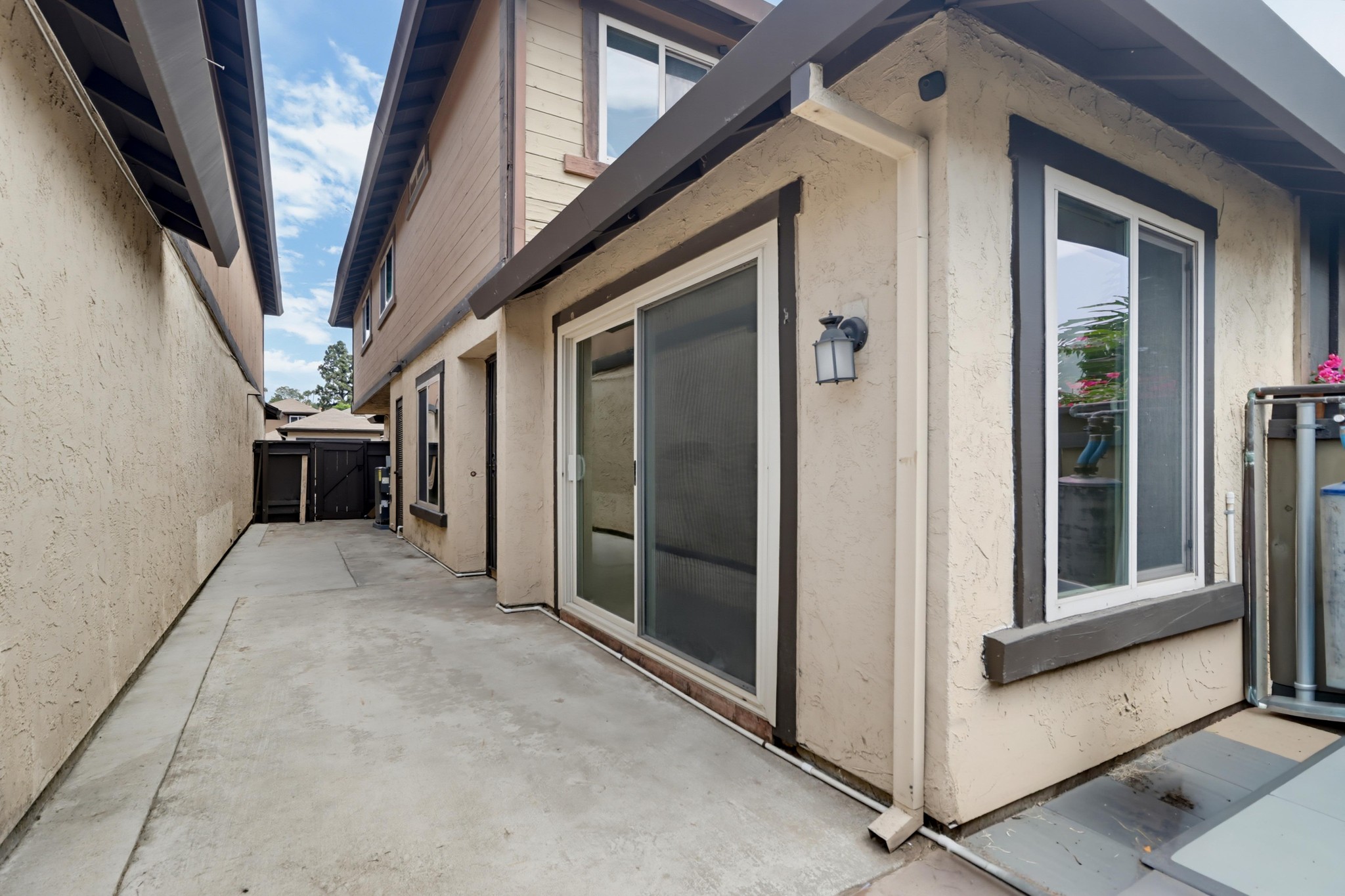 Virtual tour photo 5 of 42 for 9604 Kumquat Dr