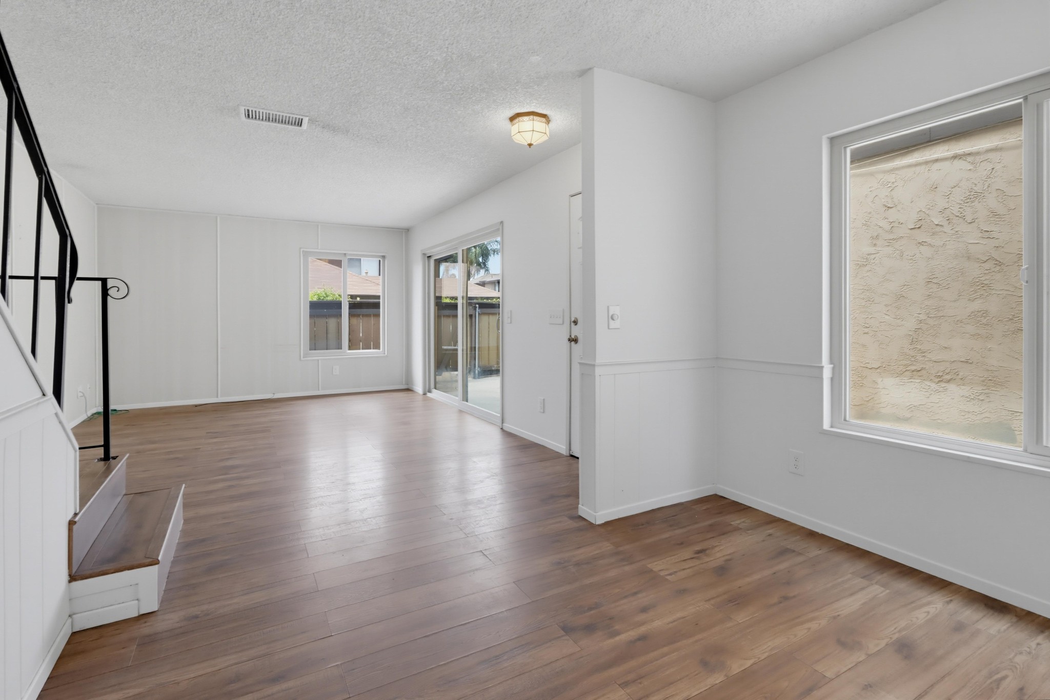Virtual tour photo 8 of 42 for 9604 Kumquat Dr