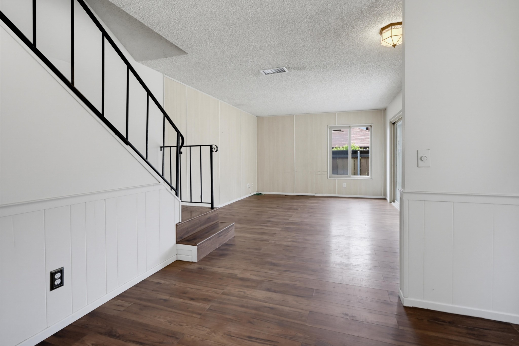 Virtual tour photo 9 of 42 for 9604 Kumquat Dr