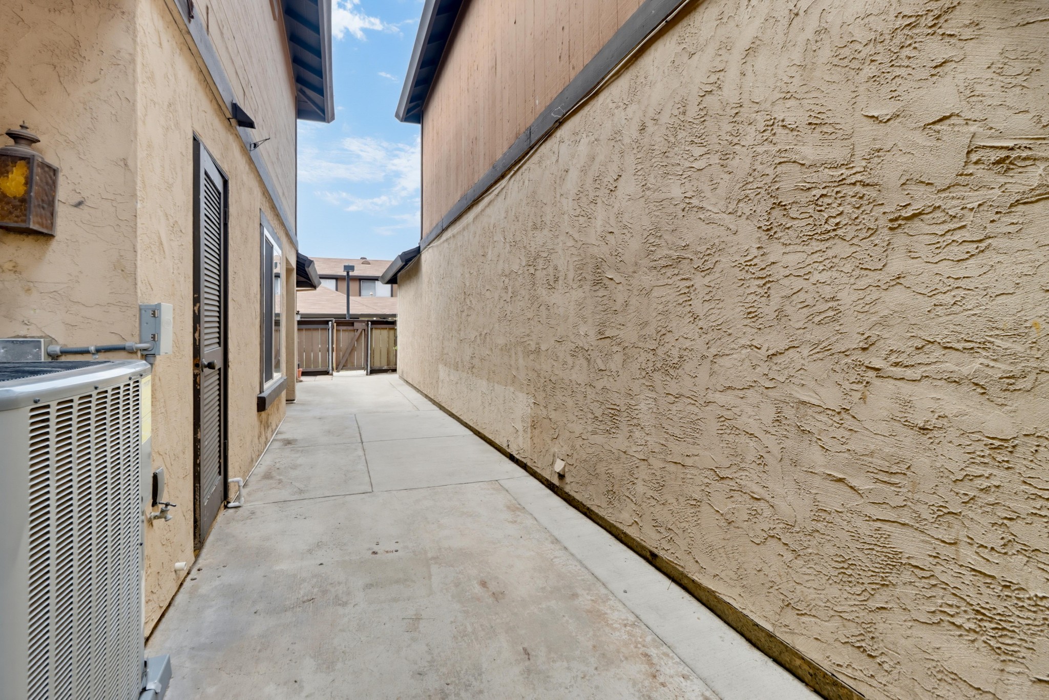 Virtual tour photo 37 of 42 for 9604 Kumquat Dr