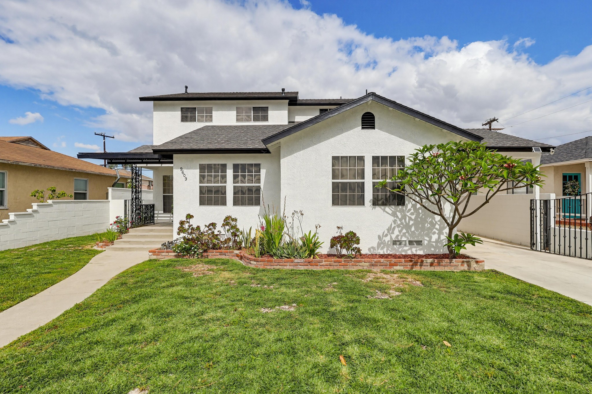 Virtual tour photo 5 of 85 for 9609 Orizaba Ave